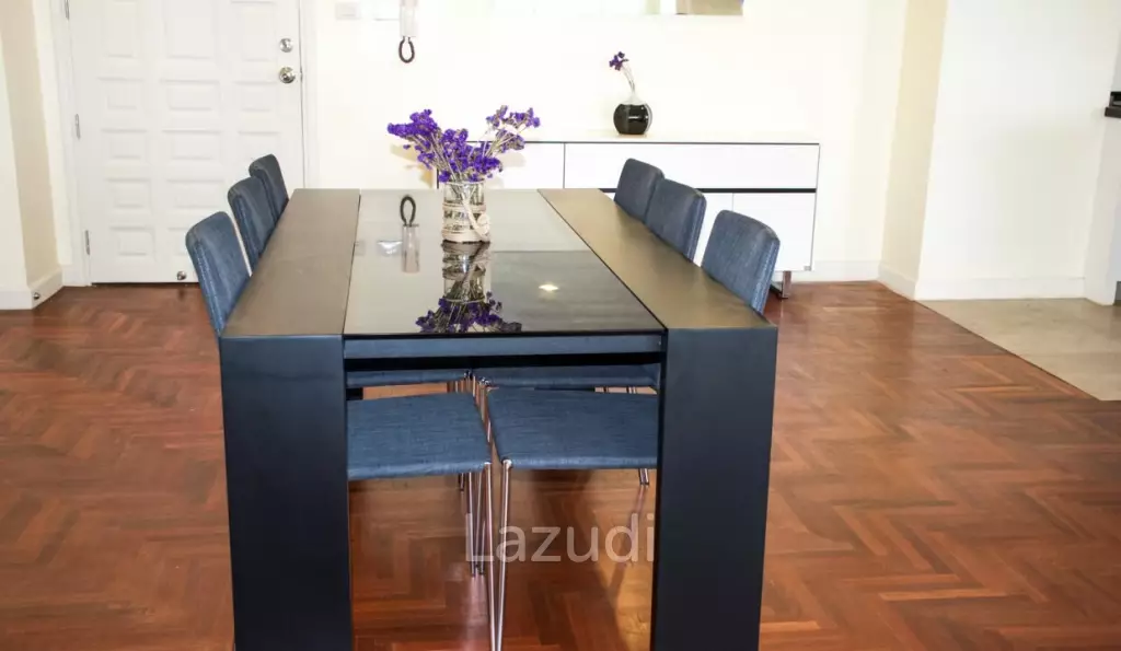 2 Beds 144 Sqm Silom Condominium