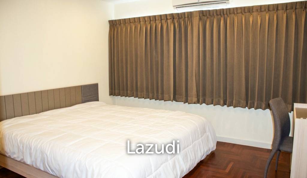 2 Beds 144 Sqm Silom Condominium
