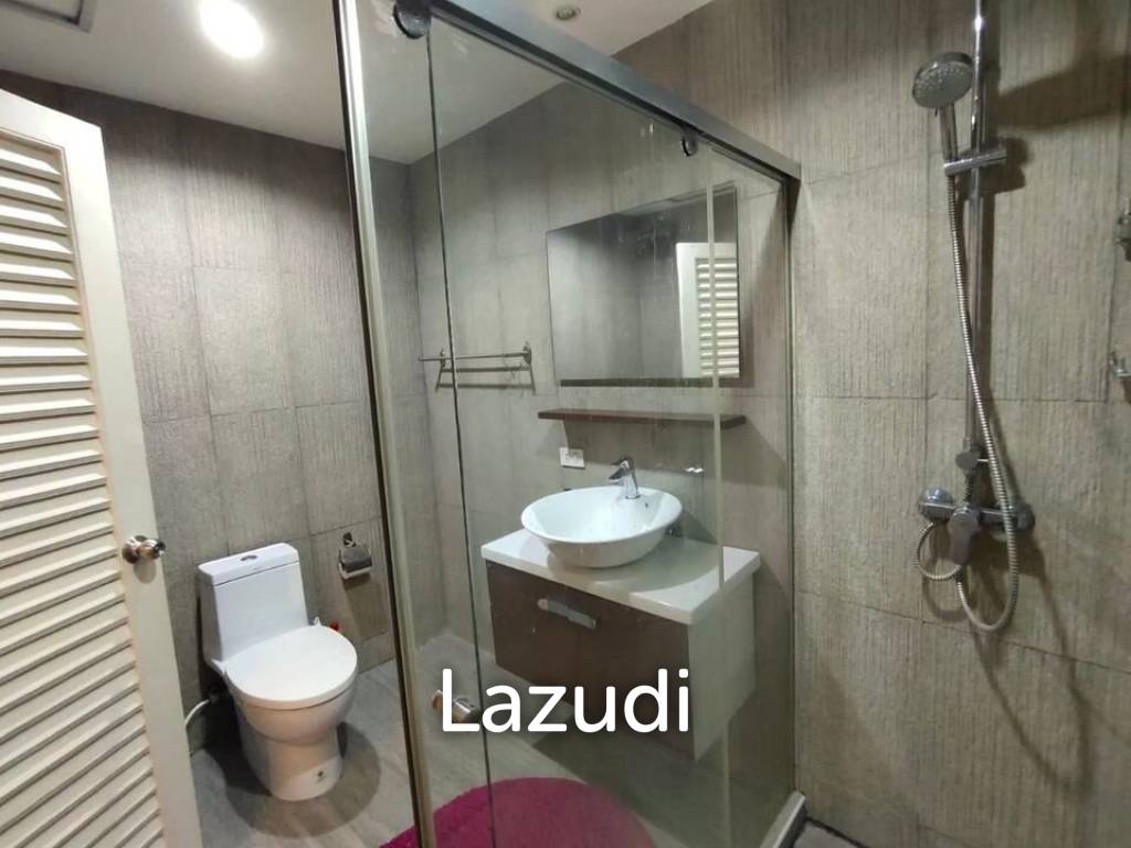 2 Beds 144 Sqm Silom Condominium