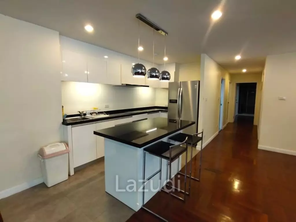 2 Beds 144 Sqm Silom Condominium