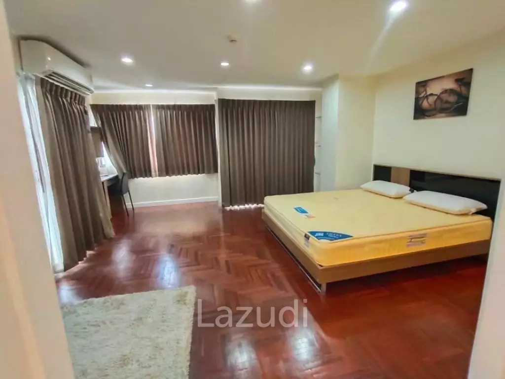 2 Beds 144 Sqm Silom Condominium