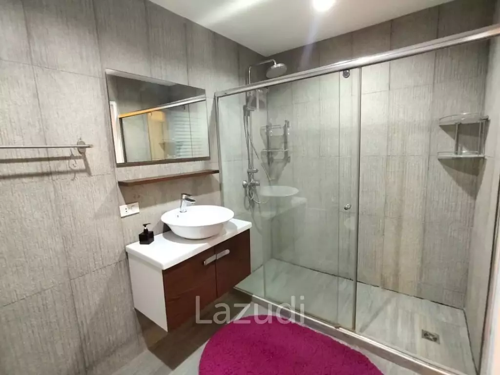 2 Beds 144 Sqm Silom Condominium