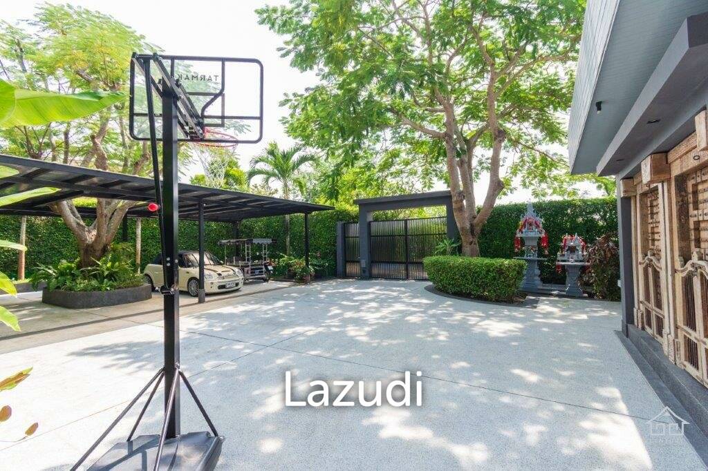 2,505 Sqm 8 Bed 8 Bath Villa For Sale