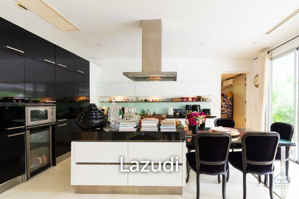 2,505 Sqm 8 Bed 8 Bath Villa For Sale