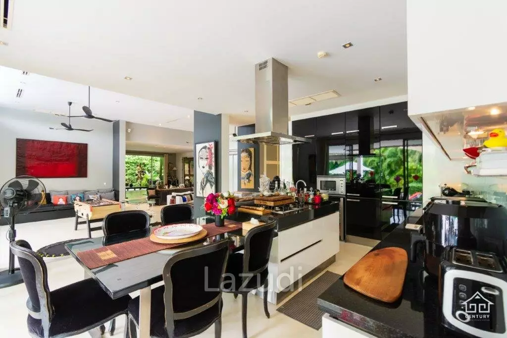 BAAN ING PHU : Designer and immaculate 8 Bed Pool Villa Estate.