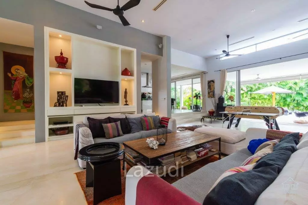 BAAN ING PHU : Designer and immaculate 8 Bed Pool Villa Estate.