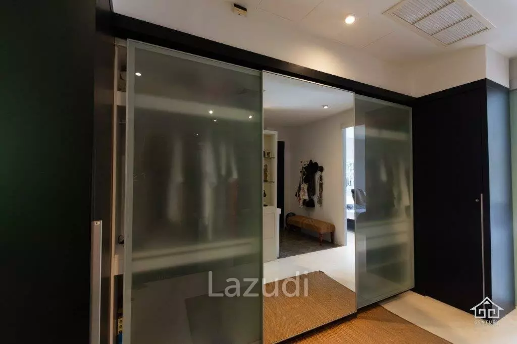 BAAN ING PHU : Designer and immaculate 8 Bed Pool Villa Estate.