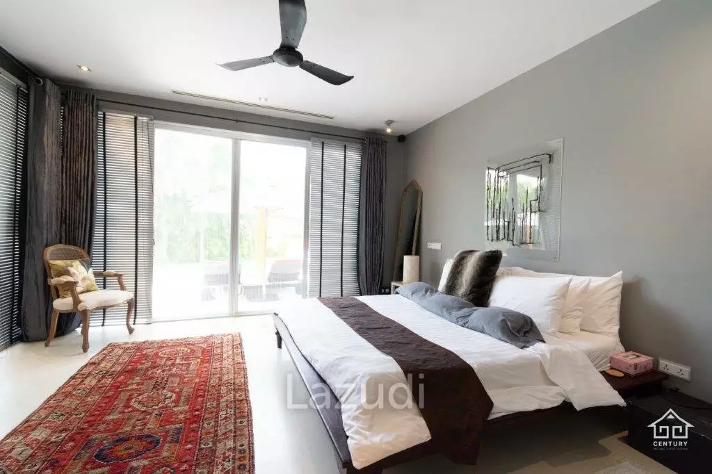 BAAN ING PHU : Designer and immaculate 8 Bed Pool Villa Estate.