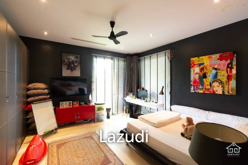 2,505 Sqm 8 Bed 8 Bath Villa For Sale