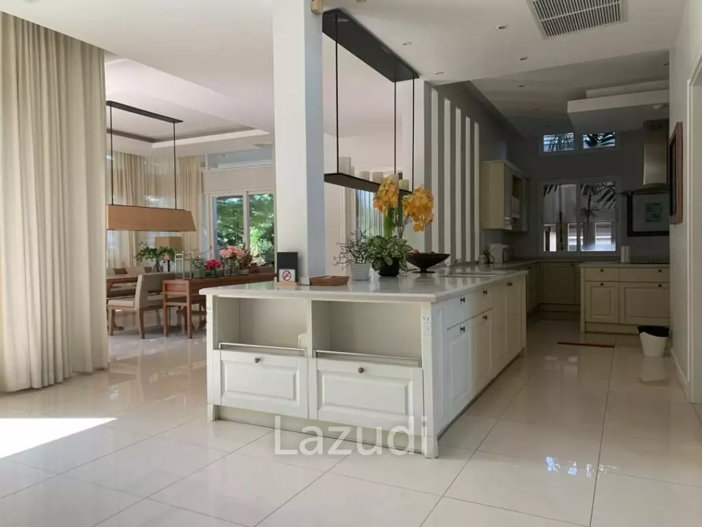 Luxurious Oceanview Villa in Baan Talay, Chonburi