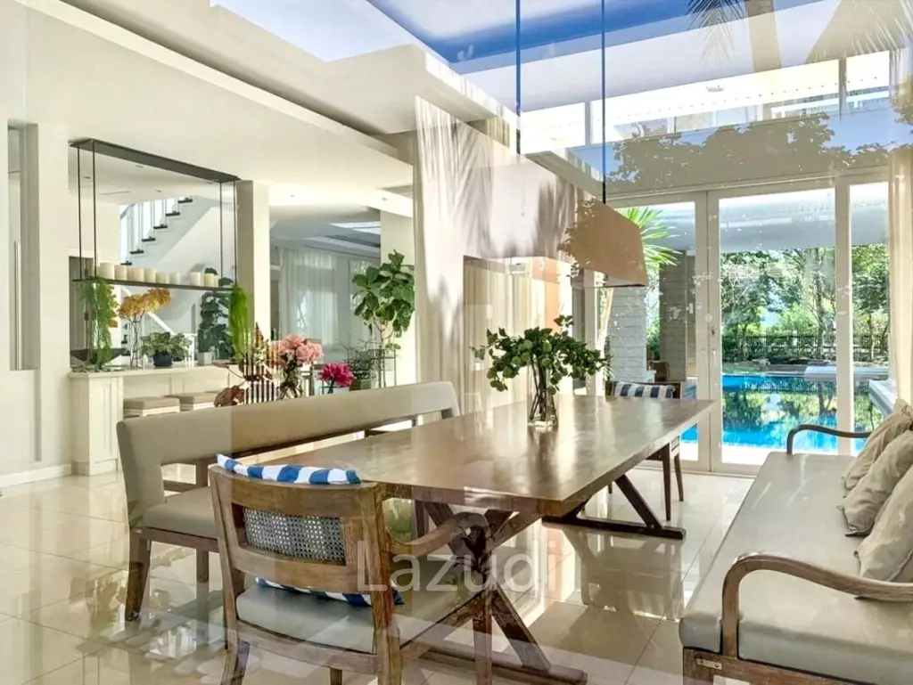 Luxurious Oceanview Villa in Baan Talay, Chonburi