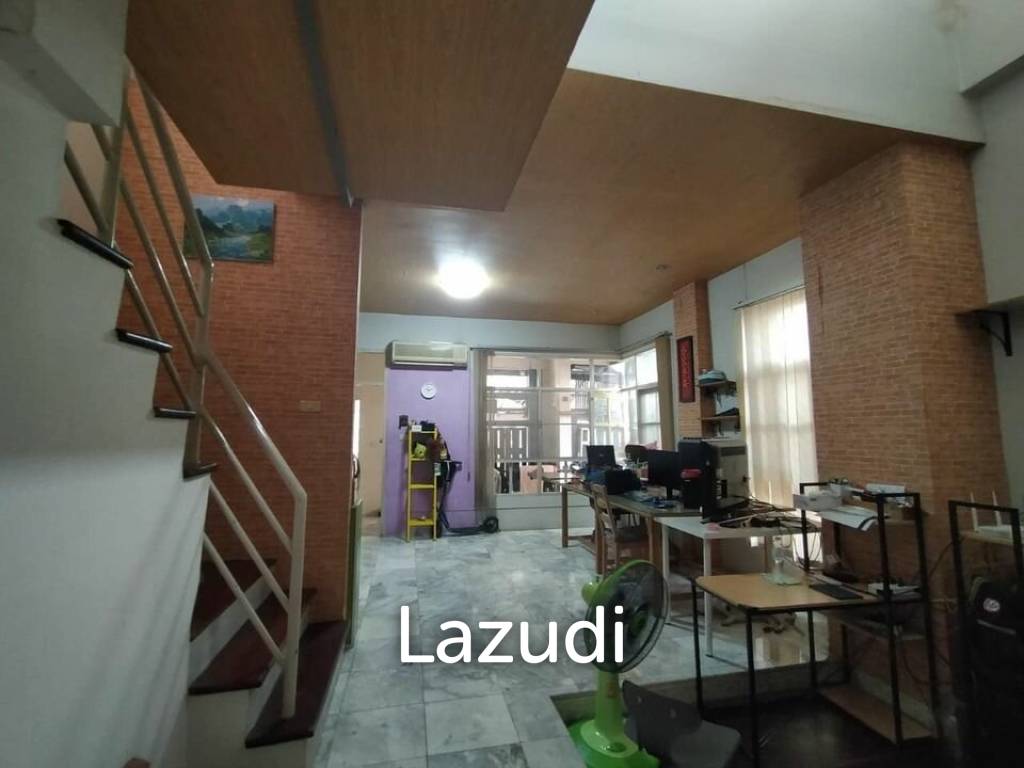 Townhouse for sale in Ramkamhaeng area