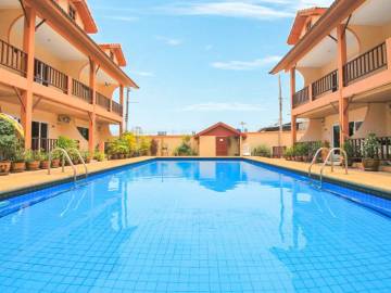 Contemporary two storey townhouse at Regal Hope Village 2 - Pratamnak soi 5