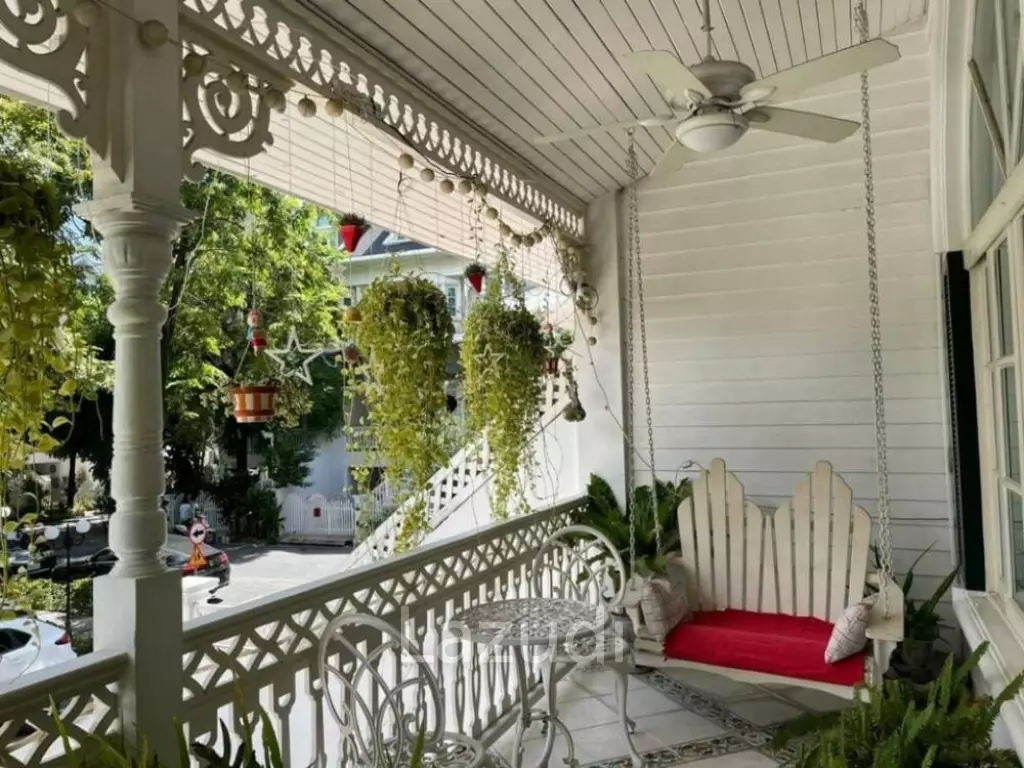 Towhouse at Fantasia Villa 2 For Sale with tenant