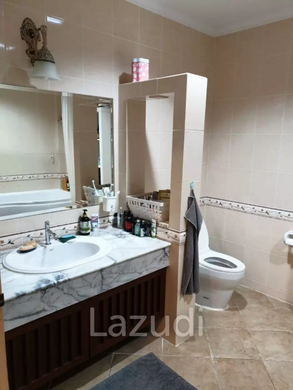 Towhouse at Fantasia Villa 2 For Sale with tenant