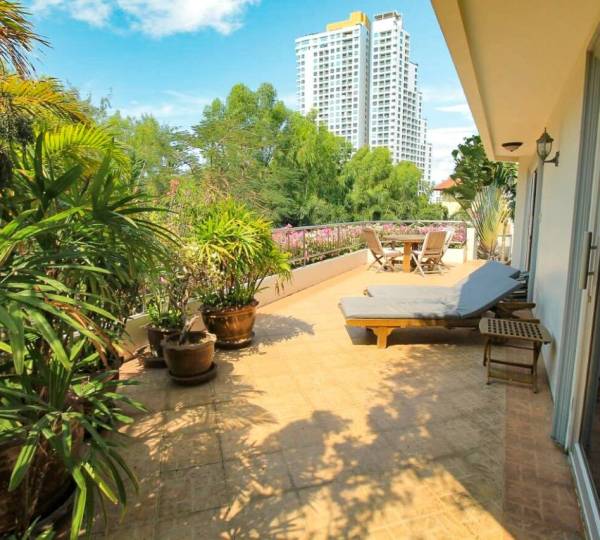Large 3 Bed Pool View - Foreign Name Unit For Sale At Nordic Terrace - Pratamnak Large 3 Bed Pool View - Foreign Name Unit For Sale At Nordic Terrace - Pratamnak