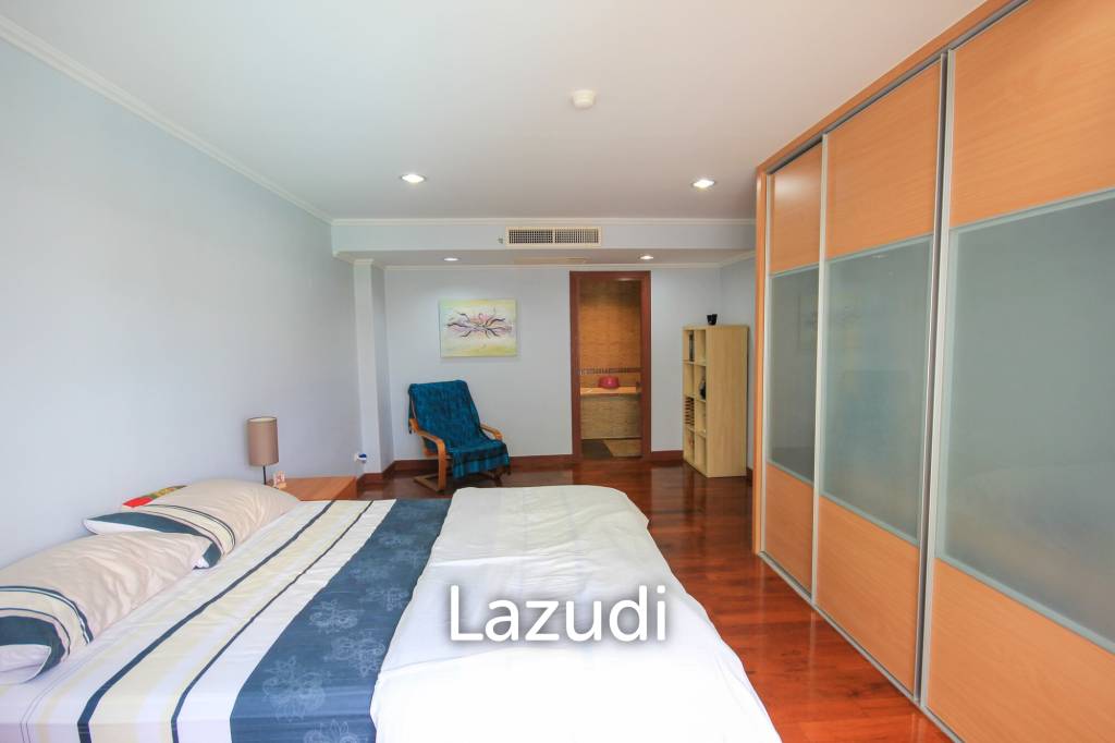 Large 2 Bedroom Beach Condo - Beach Palace Cha Am