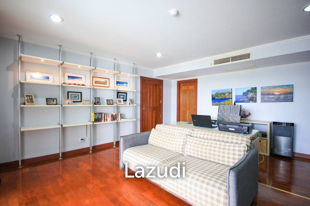 Large 2 Bedroom Beach Condo - Beach Palace Cha Am