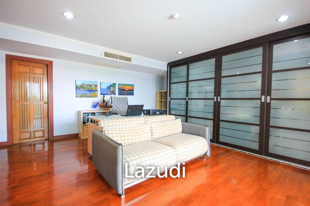 Large 2 Bedroom Beach Condo - Beach Palace Cha Am