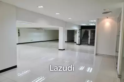 Office space next to Silom road for rent