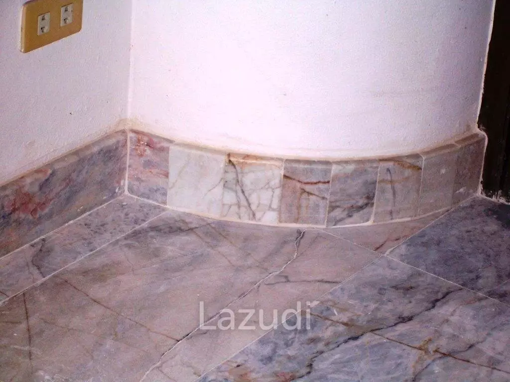 Pool, Ocean, Mountain view 70sqm, Studio.