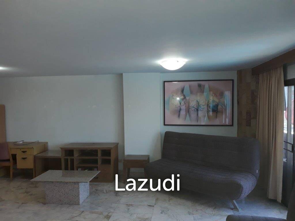Pool, Ocean, Mountain view 70sqm, Studio.