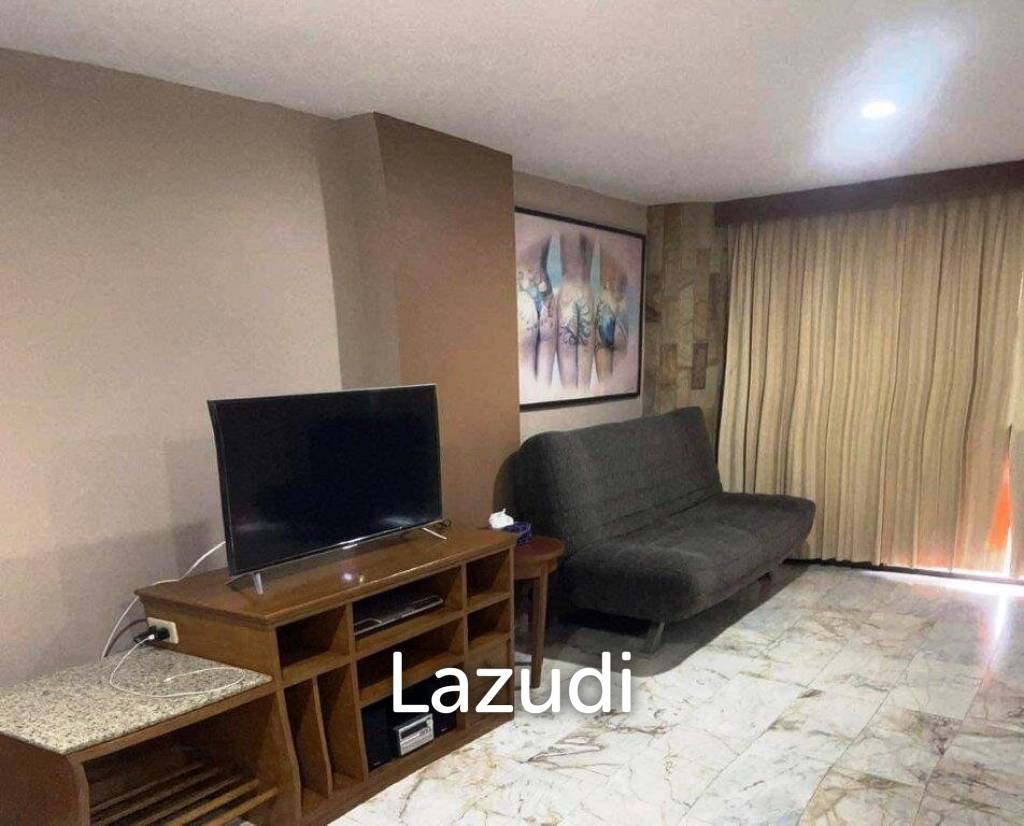 Pool, Ocean, Mountain view 70sqm, Studio.
