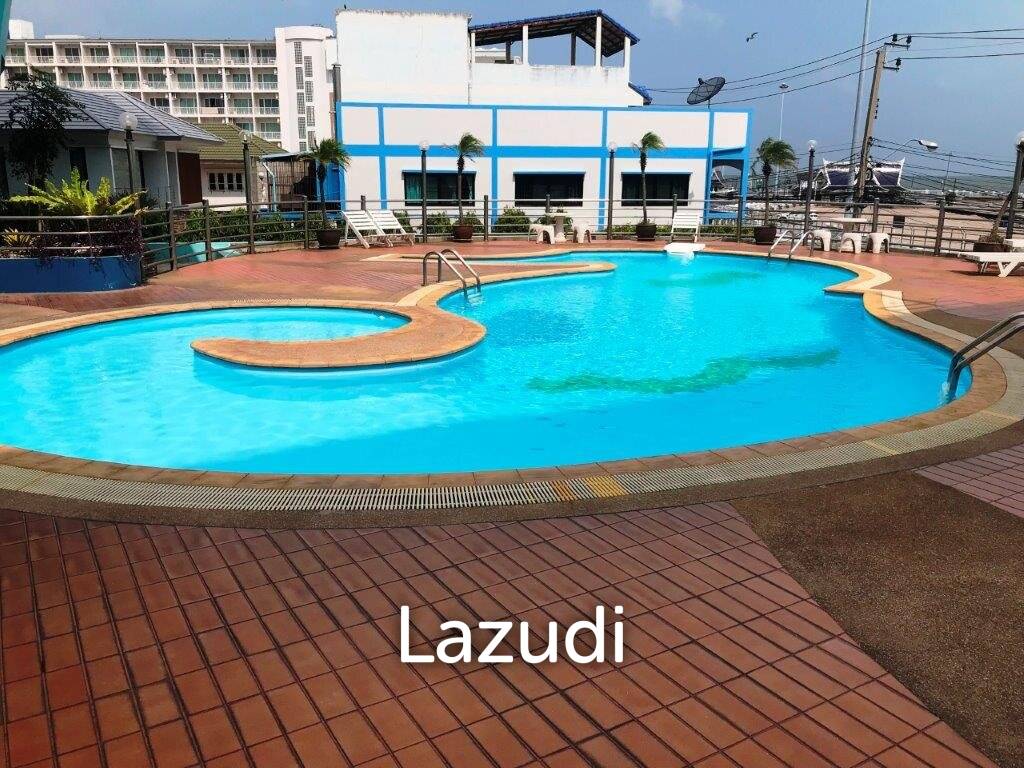 Pool, Ocean, Mountain view 70sqm, Studio.