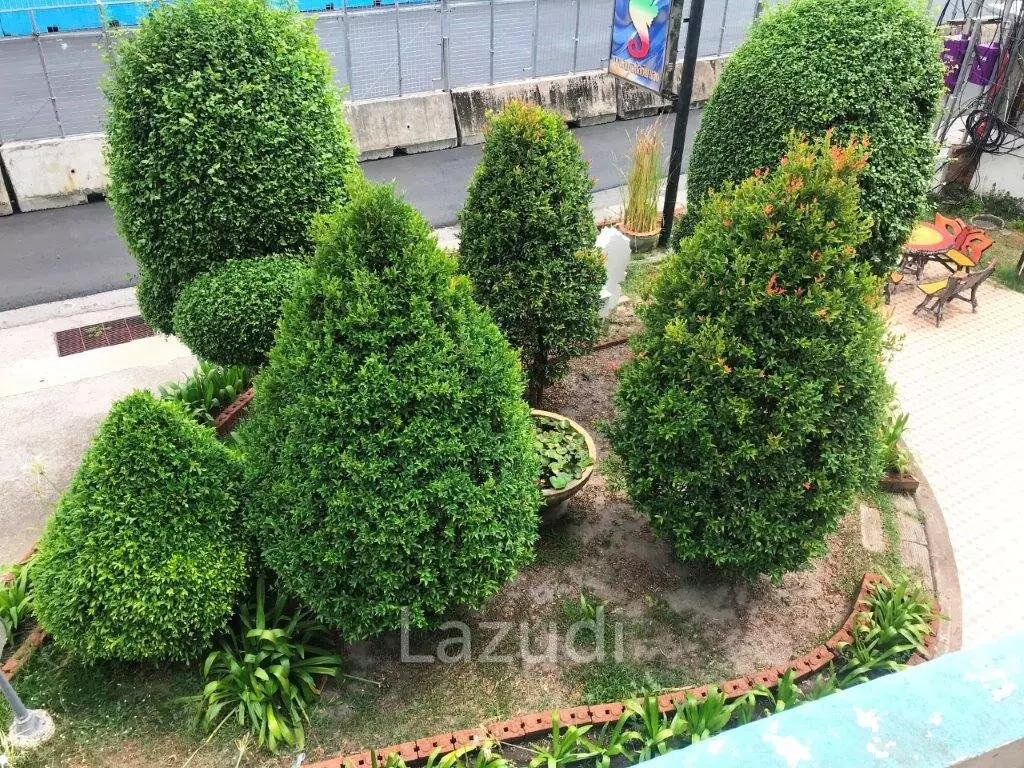 Pool, Ocean, Mountain view 70sqm, Studio.