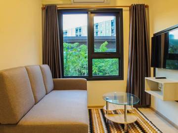 Condo for Rent in the back of Central Plaza
