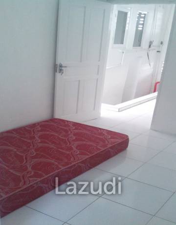 Kost Dekat Bandara Adisutjipto, XT Square, Gembira Loka Zoo dan Universitas Ahmad Dahlan