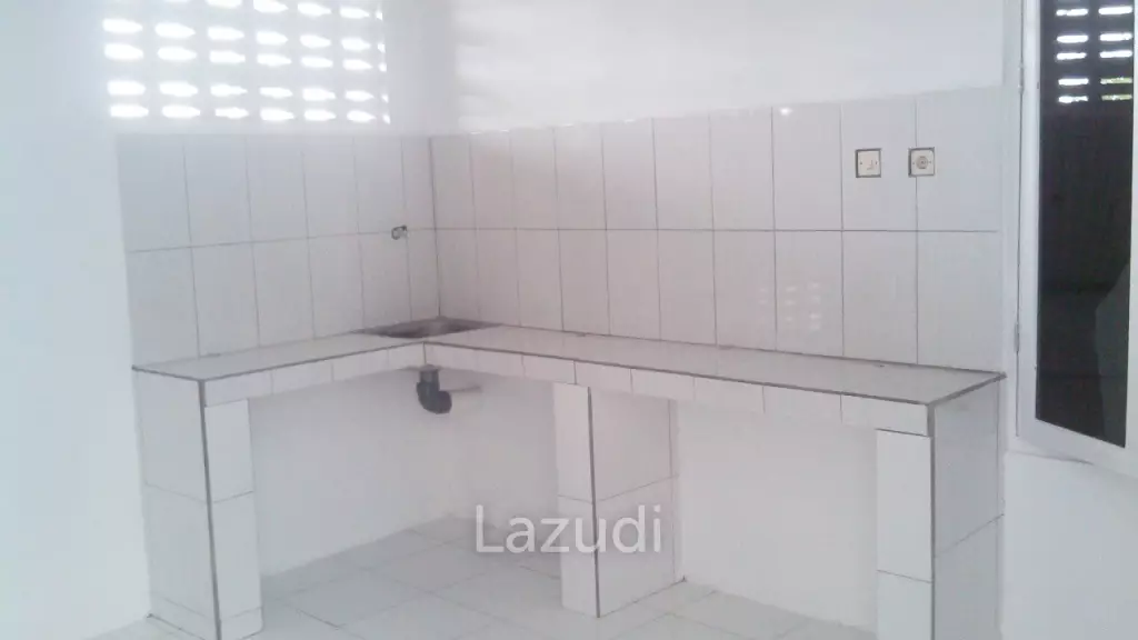 Kost Dekat Bandara Adisutjipto, XT Square, Gembira Loka Zoo dan Universitas Ahmad Dahlan