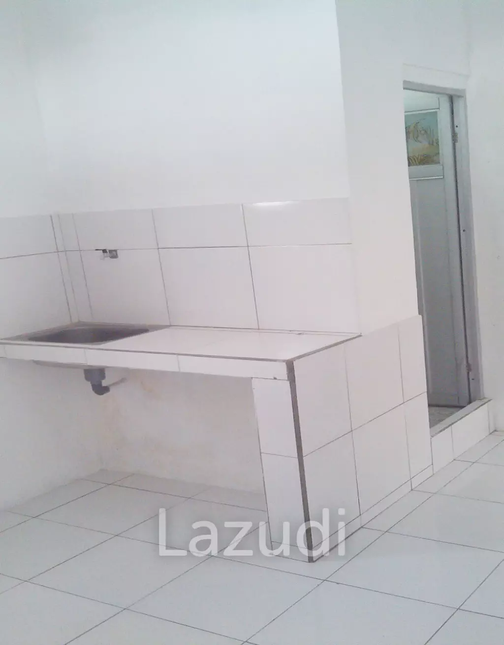 Kost Dekat Bandara Adisutjipto, XT Square, Gembira Loka Zoo dan Universitas Ahmad Dahlan