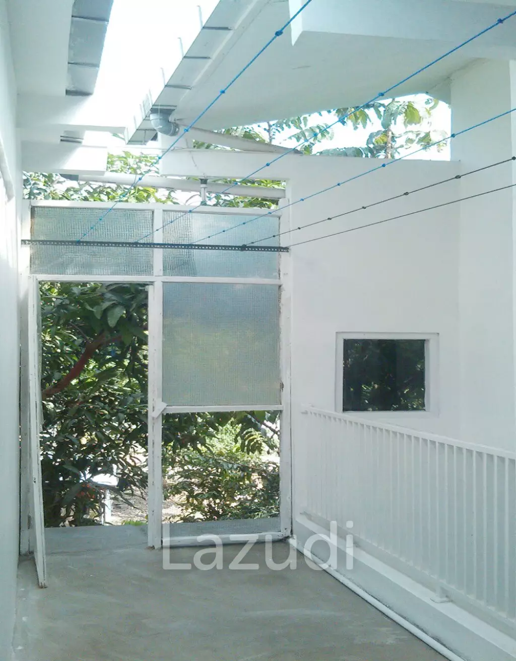 Kost Dekat Bandara Adisutjipto, XT Square, Gembira Loka Zoo dan Universitas Ahmad Dahlan