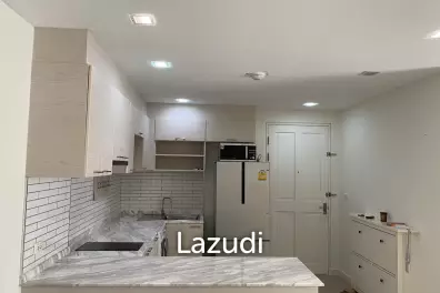 77.3 Sqm 2 Bed 2 Bath Sathorn Plus - By The Garden