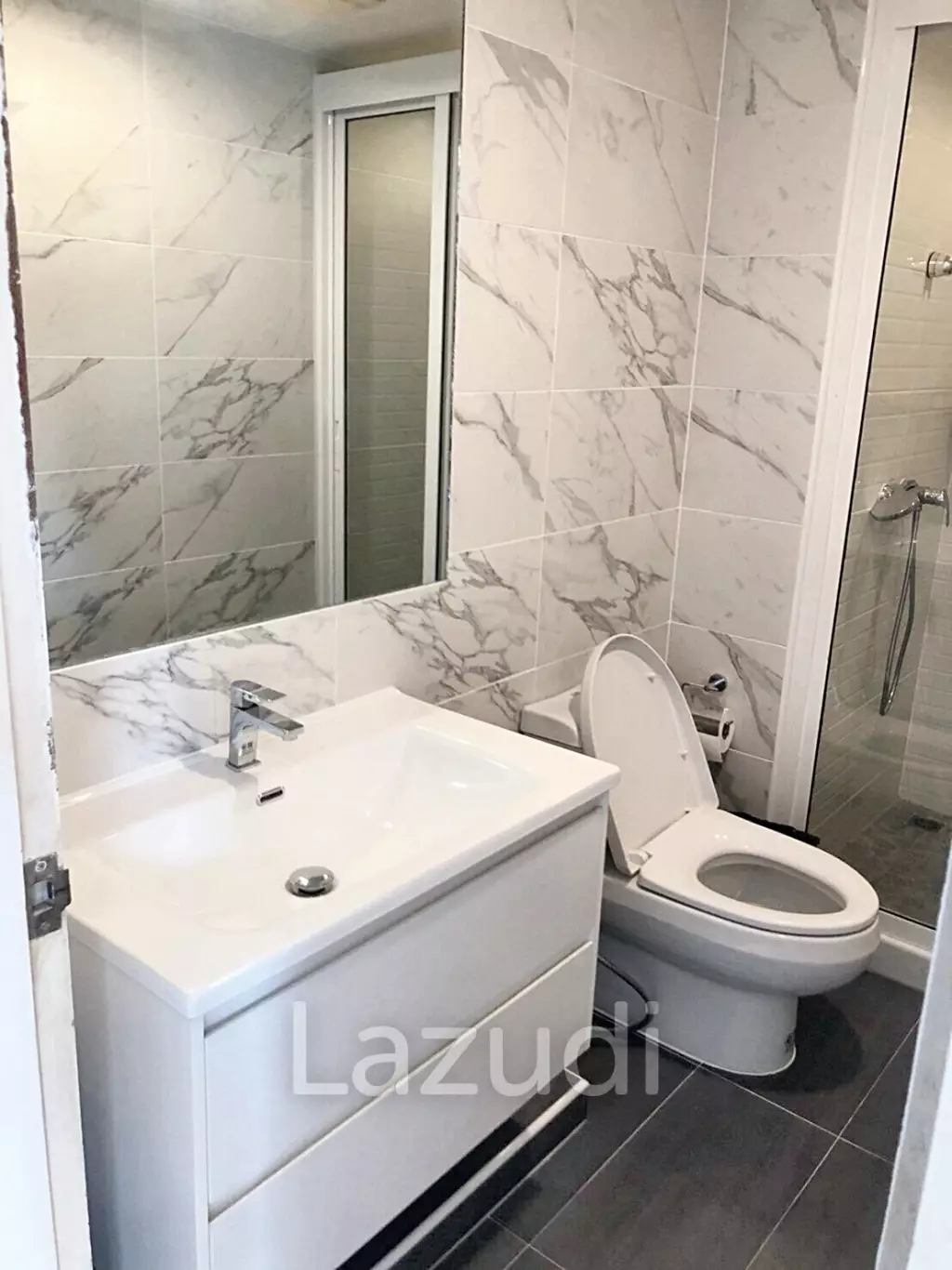 77.3 Sqm 2 Bed 2 Bath Sathorn Plus - By The Garden