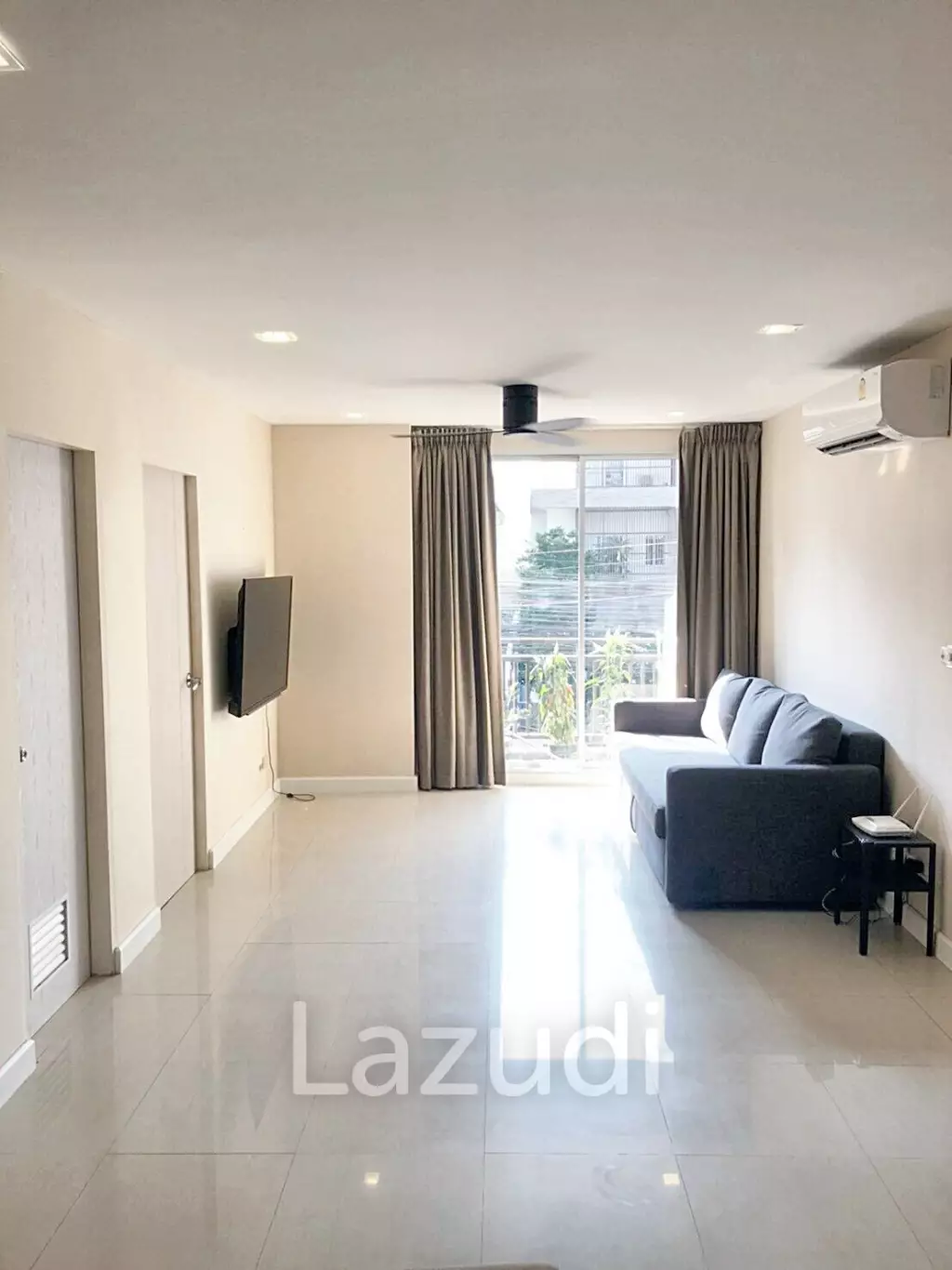 77.3 Sqm 2 Bed 2 Bath Sathorn Plus - By The Garden