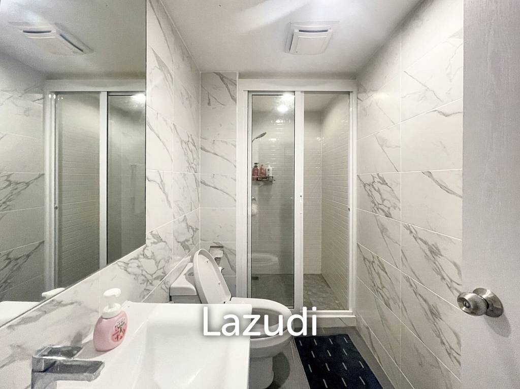 77.3 Sqm 2 Bed 2 Bath Sathorn Plus - By The Garden