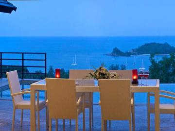 Luxury 4 Bedroom Pool Villa on Choeng Mon Hillside
