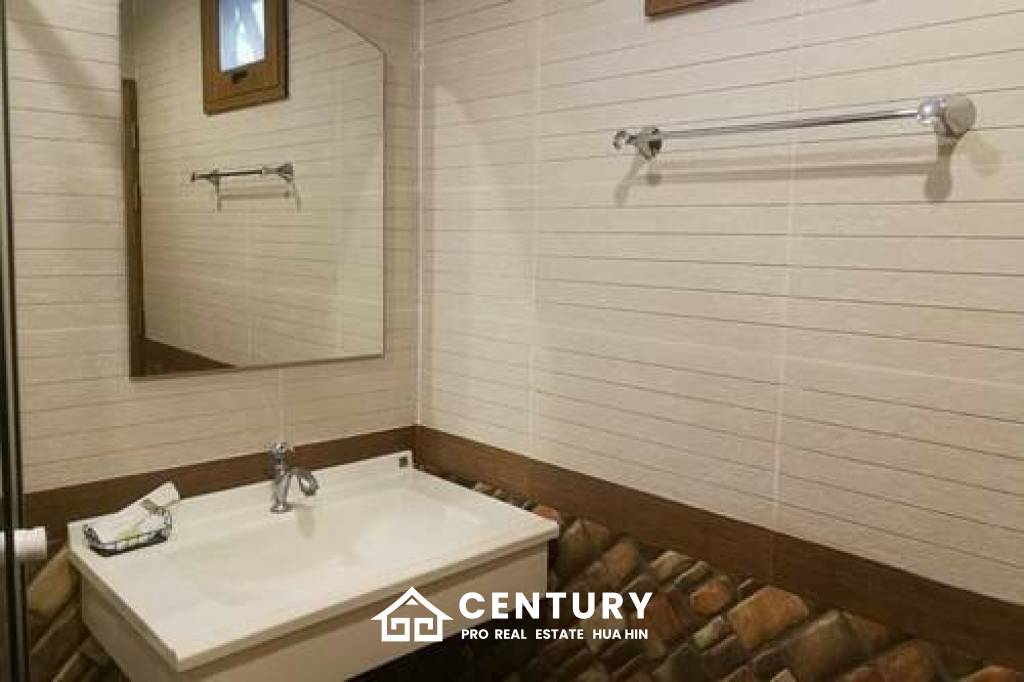 Small hotel near the beach