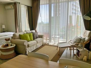 Ban plai haad condo wongamat 1 bed for sale and for rent