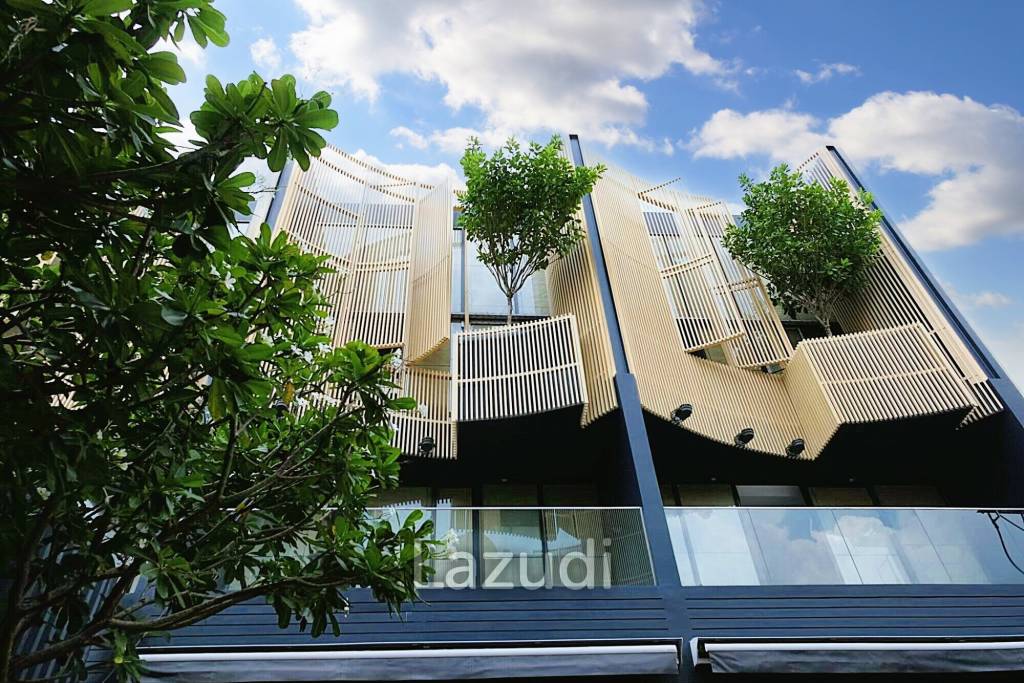 3 Bed 3 Bath 318 SQ.M Heart Sukhumvit 36