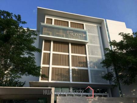 **Beach front** Beautiful Beach front  2 bedrooms condo  12.95MB
