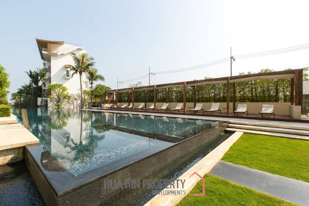 **Beach front** Beautiful Beach front  2 bedrooms condo  12.95MB