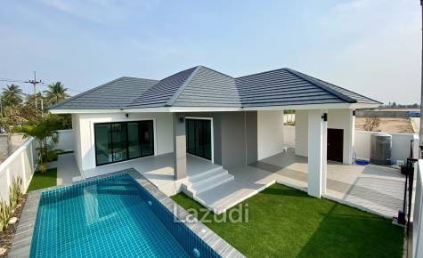 3 Bed 3 Bath 196 SQ.M Huguh Home Pool Villa Cha-Am