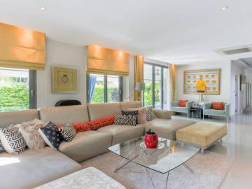 Luxury 4-Bed House in Phuket Town
