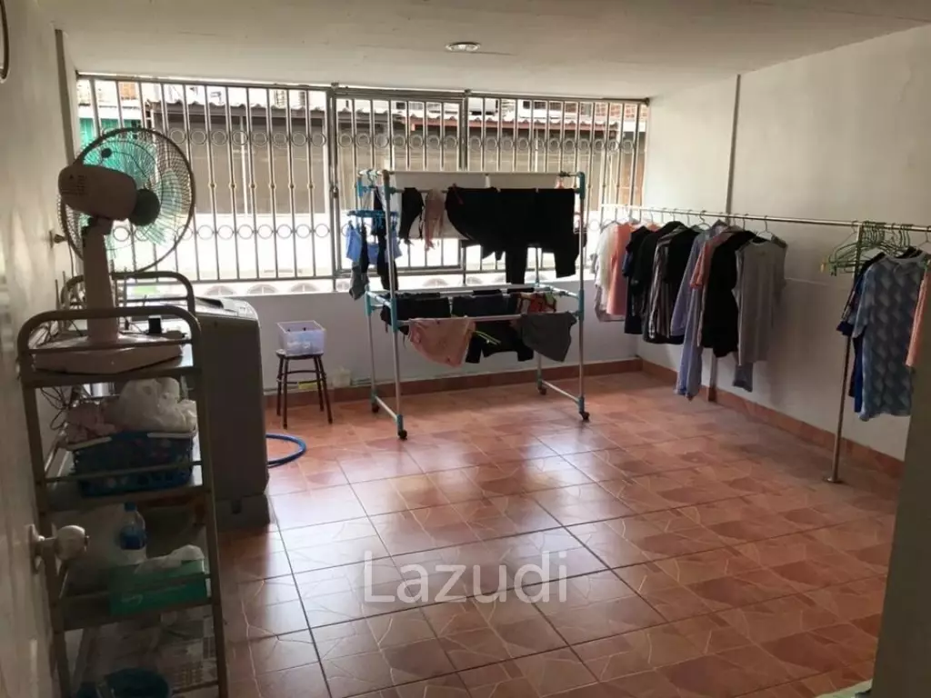 4 Storey Townhouse For Sale in Rama 4