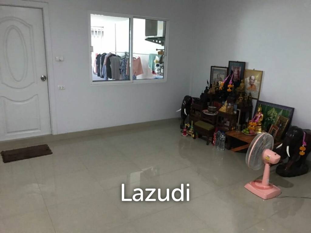 4 Storey Townhouse For Sale in Rama 4