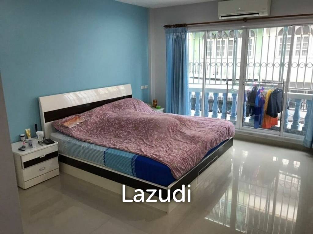 4 Storey Townhouse For Sale in Rama 4