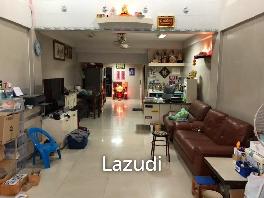 4 Storey Townhouse For Sale in Rama 4